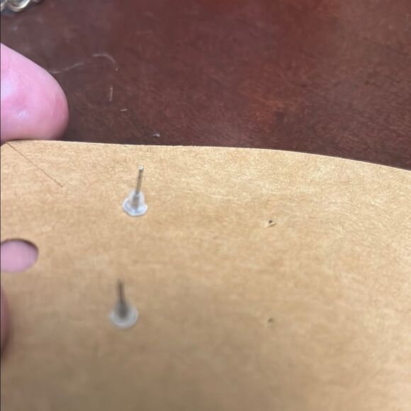 Gold Wreath Earrings with Red Bow - Picture 4 of 5